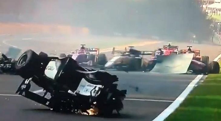 Imagens fortes: pilotos morrem após grave acidente em corrida de