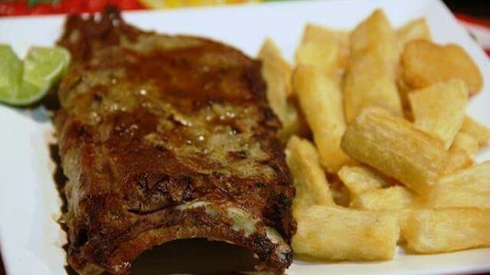 Imagem Da costelinha suína à pizza, tudo de bom