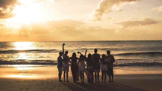 Imagem “Pro dia nascer feliz, em Guaxuma”