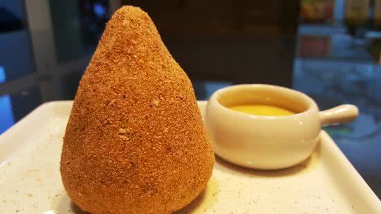Imagem Coxinha de batata doce. Arretada!