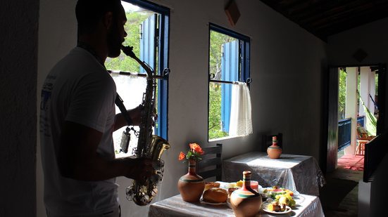 Imagem O afeto na casa de Álvaro e Suely 