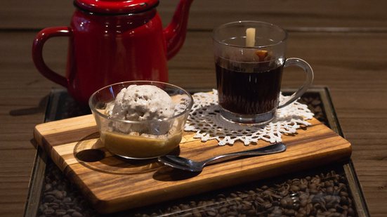 Imagem Café, sorvete e cocada