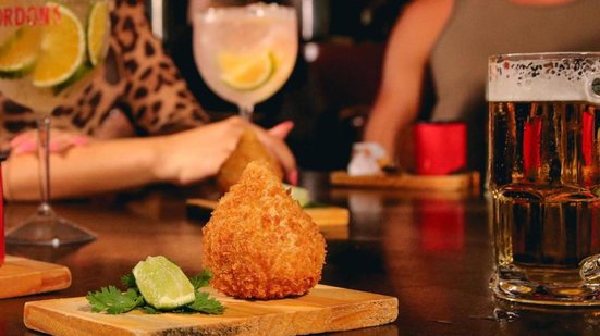 Imagem Petisco por R$ 3,99 e com música