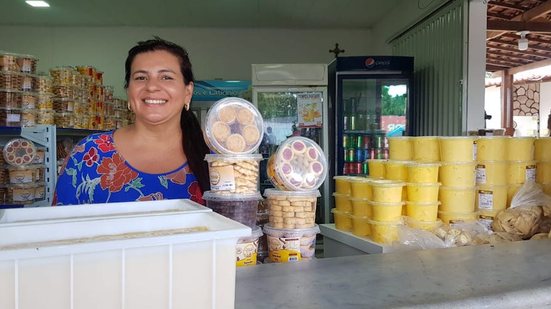 Imagem Café com leite, queijo e felicidade