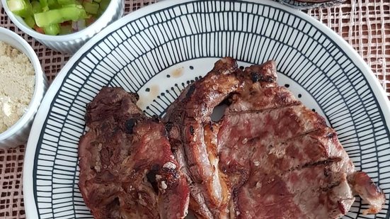 Imagem Zeca, bom churrasqueiro