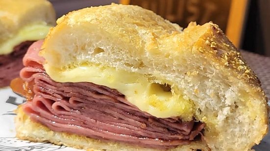 Imagem Sanduíche do Mercadão no Farol