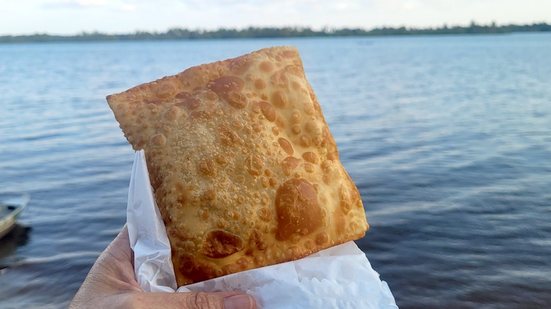 Imagem Pastel de siri, tradição de Piaçabuçu