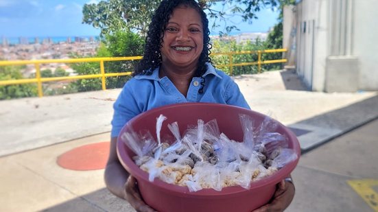 Imagem Muitas segundas para Elizete