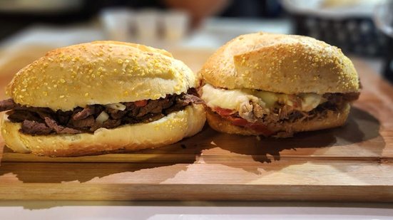 Imagem Quem já provou o sanduíche de churrasco grego na Praça do Skate?