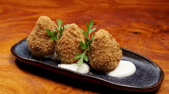 Imagem Coxinha de camarão, uma das novidades da noite no Anamá