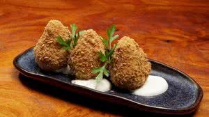 Imagem Coxinha de camarão, uma das novidades da noite no Anamá