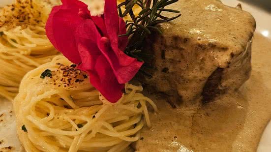 Imagem Zeus e Marjestoso, festa gastronômica no Francês