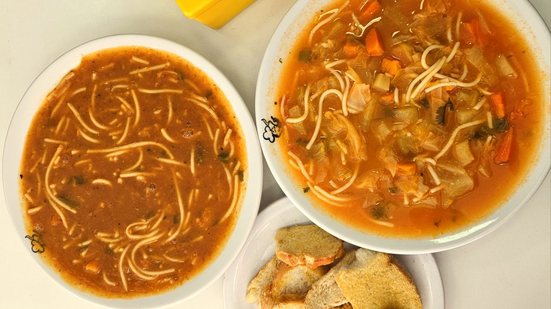 Imagem Centro: sopa por R$ 10,80 do Panino é divina