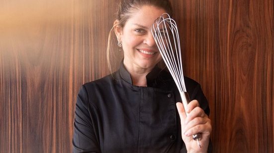 Imagem Aula de “brownie fit com pistache” com Sandy Farias