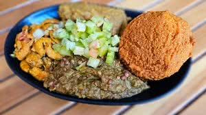 Imagem Akuaba, 30 anos temperando Maceió com dendê