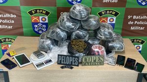 Droga foi apresentada em delegacia - Ascom PM