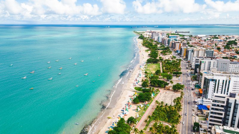 Principais praias de Maceió estão impróprias para banho, aponta relatório; veja trechos liberados em AL