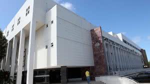 Acusado de homicídio e quatro tentativas de homicídio, polícial será julgado nesta quinta, no  Tribunal do Júri da Capital, no Barro Duro, em Maceió - Foto: Ascom TJAL