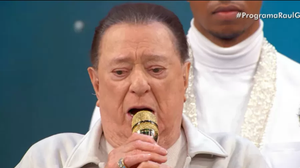 Raul Gil agradeceu à família Abravanel em seu último programa no SBT - Foto: Reprodução/SBT