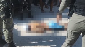 Imagem Atentado a tiros assusta banhistas e deixa três pessoas feridas na orla de Maceió; vídeos