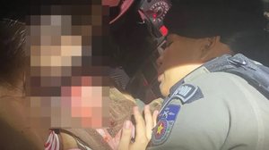 Casal em pânico pede ajuda e mulher dá à luz com ajuda de policiais em posto de combustíveis - Reprodução / Instagram 4º BPM