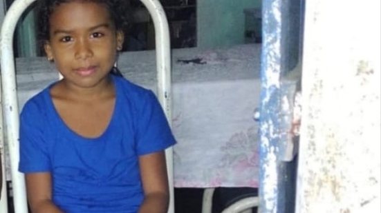 A menina Anna Cecyllia foi vítima de um crime brutal no interior de Alagoas - Reprodução