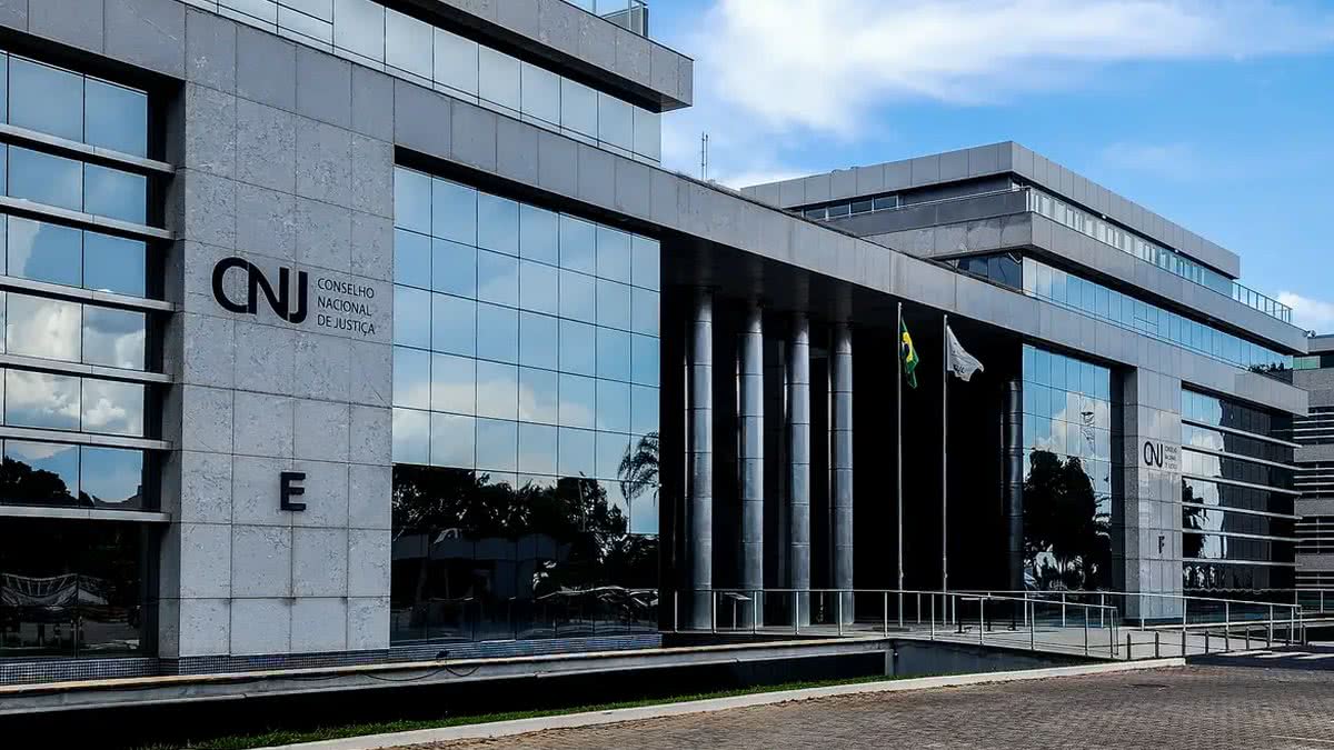 CNJ acaba com aposentadoria compulsória como punição máxima para juíz