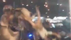 Elefante avança contra multidão e mata homem em festival - Reprodução / @updatenews724 no X