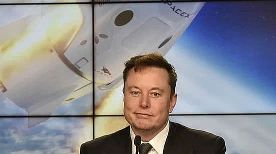 O bilionário e conselheiro de Donald Trump, Elon Musk, é um dos vários que querem comprar o aplicativo - Foto: Reprodução