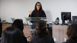 Promotora de Justiça Adilza Freitas durante o julgamento - Divulgação/MP