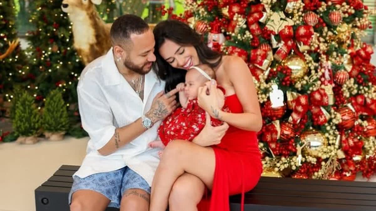 Neymar é visto em festa com mulheres e helicóptero em chácara de amigo