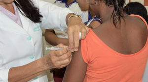 Atualmente, estima-se que cerca de 7 milhões de adolescentes de 15 a 19 anos ainda não tenham sido vacinados contra o HPV no Brasil. - Foto: Ascom Sesau