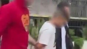 Policiais se disfarçam de Chapolin e padre para prender suspeitos nos blocos de SP - Foto: Reprodução