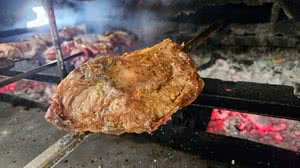 Imagem Cupim no bafo: sabor e superação na Cidade Universitária