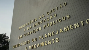 Imagem Reajuste de servidores federais atrasa, e ameaça de nova greve volta a rondar governo