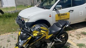 Motociclista é multado ao trafegar na praia do Pontal do Peba - Divulgação