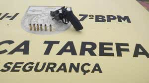Imagem PM detém idoso com arma de fogo em Ouro Branco e flagra outros crimes