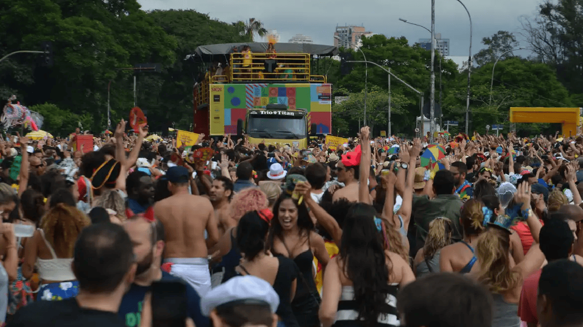 Salvador terá um dia a mais no Carnaval em 2027, anuncia prefeito