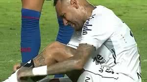 Neymar não preocupa Santos após susto e viaja ao RJ em folga de Carnaval - Reprodução / CazéTV / Youtube