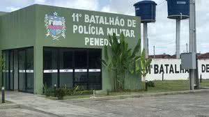 Imagem Homem leva golpes de enxada ao tentar defender mulher durante bebedeira em Penedo