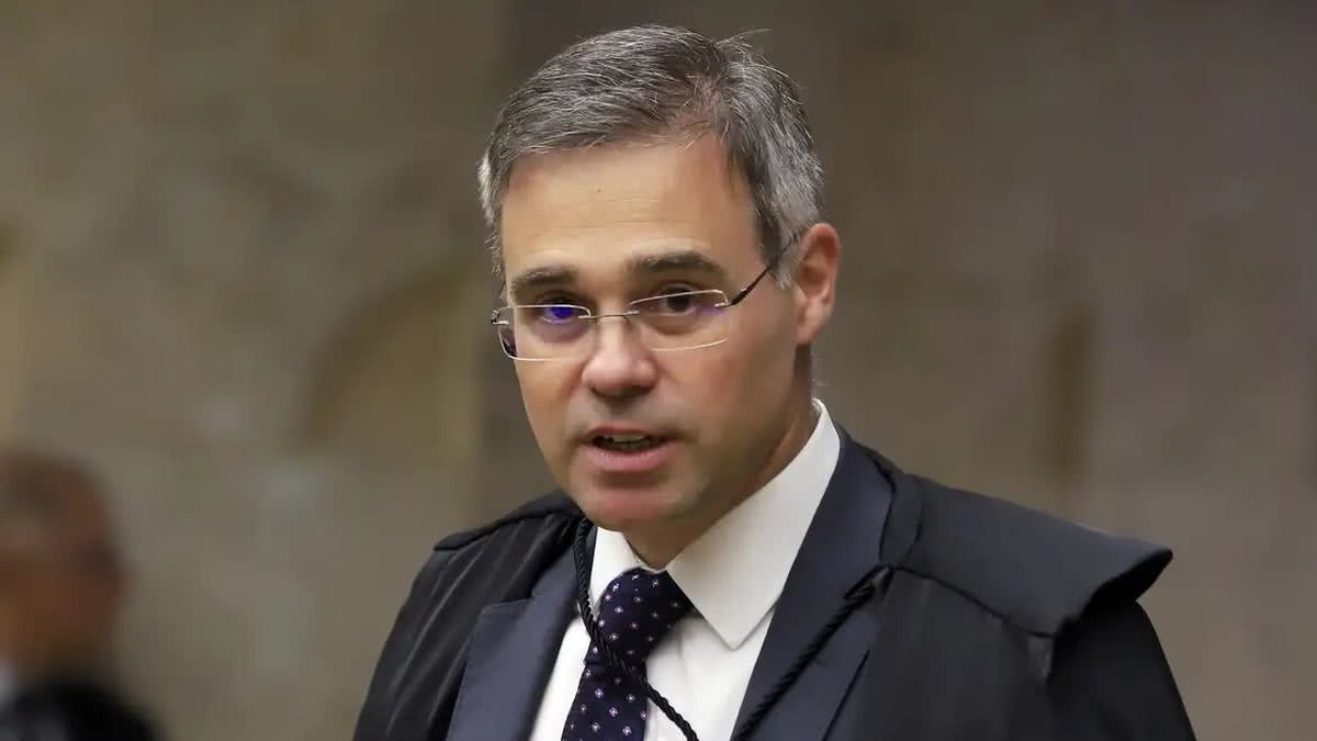 Mendonça pede a Fachin sessão do STF para discutir mensagens entre Vorcaro e Moraes