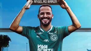 Goiás anuncia contratação do atacante Anselmo Ramon, ex-CRB - Divulgação / Goiás