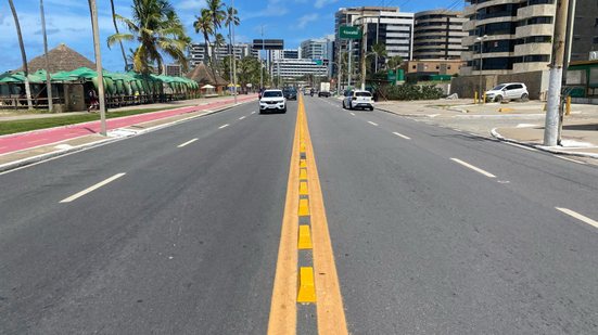 DMTT retoma instalação de segregadores na orla de Maceió - Jader Ulisses / Ascom DMTT