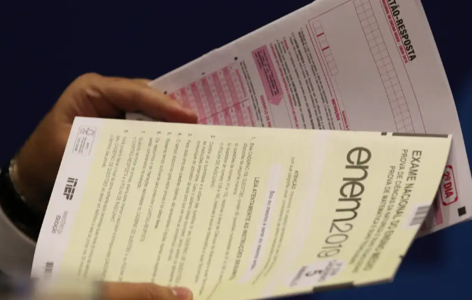 Candidatos do Enem 2026 devem escolher idioma até domingo (18); saiba como selecionar