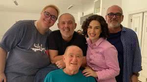 Renato Aragão com os filhos - Reprodução / Instagram