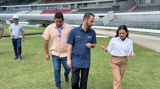 Secretária do Esporte, Lazer e Juventude, Lydia Pollyana, recepcionou a comitiva - Foto: Ascom Selaj