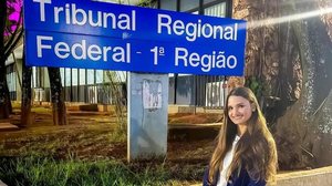 Aos 25 anos, Luísa Militão se tornou a juíza mais nova do Brasil — Foto: Reprodução/Redes sociais - Foto: Reprodução