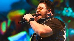 'Nem quando caí de helicóptero tive tantos danos', diz Marrone ao voltar aos palcos - Photo Premium / Folhapress