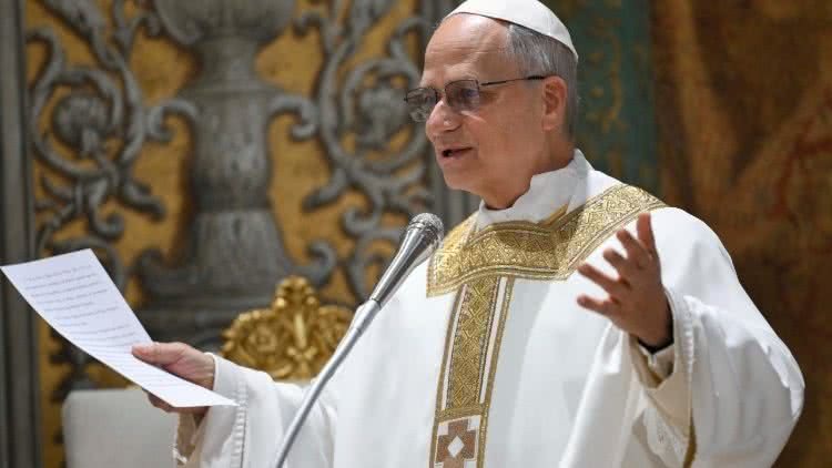 Papa Leão 14 recebe diagnóstico de câncer de pulmão após cirurgia