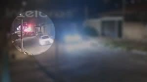 Polícia divulga imagens de suspeitos de incêndio criminoso em viaduto - Reprodução / PCAL